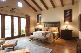 Создание уютной спальни в частном доме: расположение, декор и планировка